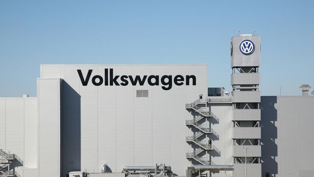 Effetto Volkswagen, indice tedesco Zew scivola a minimo in un anno