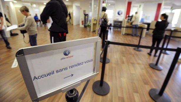 Lavoro Francia: primi dati confortanti, ma Hollande frena
