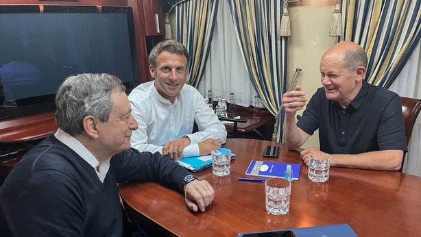 Crisi ucraina, Draghi, Macron e Scholz a Kiev per incontrare Zelensky