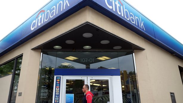 Citi: aumentano rischi di una recessione globale