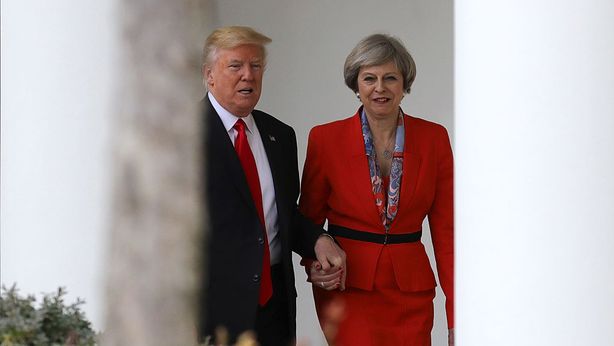 Trump critica Ue e May: troppo morbida sulla Brexit