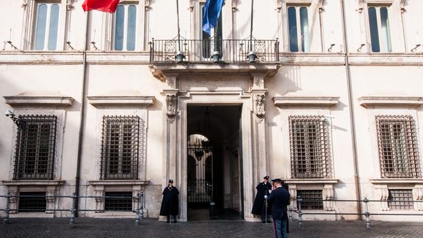 Governo proroga stato di emergenza e rende obbligatorio uso mascherina