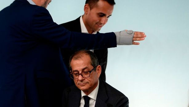 Governo in bilico: il piano del M5S se la Lega si smarca