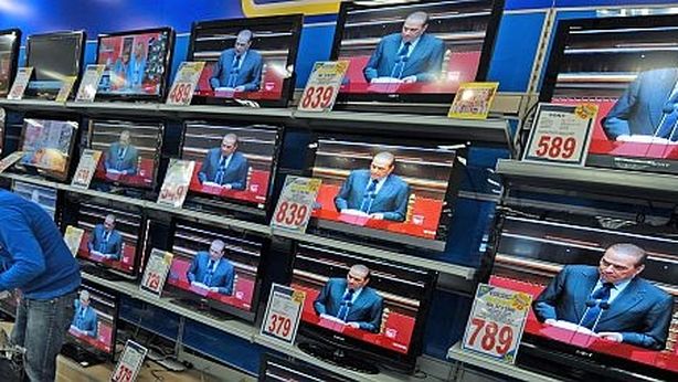 TV: Berlusconi vuole La7 prima delle elezioni
