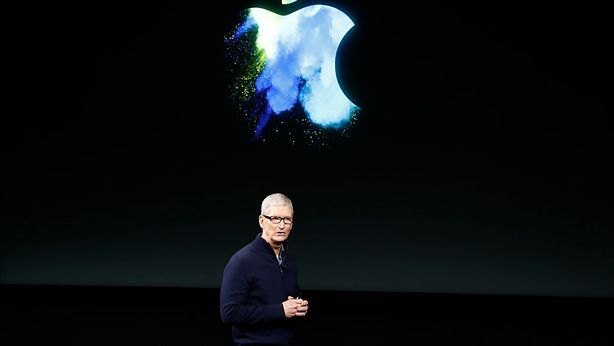 Natale magro per i big hi-tech, Apple lancia allarme: “meglio anticipare regali”