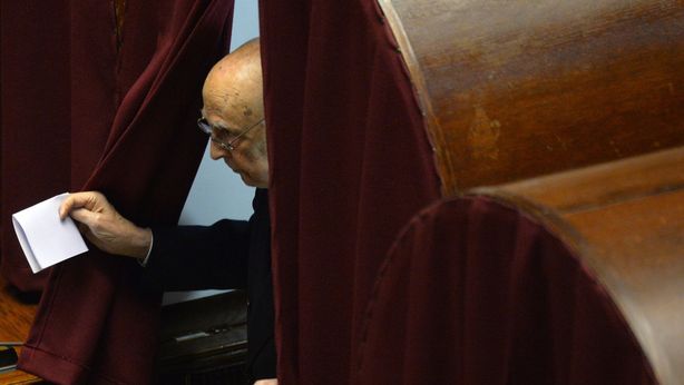 Ira di Napolitano contro Calderoli. Che parla ora di “congiura palazzo”