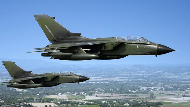 Siria, Russia aumenta raid, rischia di favorire l’ISIS