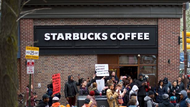 Nestlè e Starbucks siglano maxi-accordo da 7 miliardi