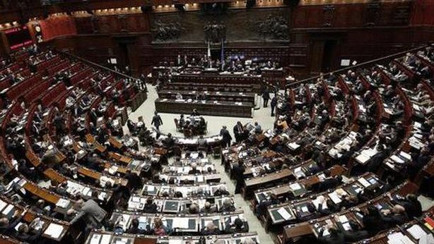 Milleproroghe: novità regime minimi, blocco sfratti. Rimane sconto Rai-Mediaset