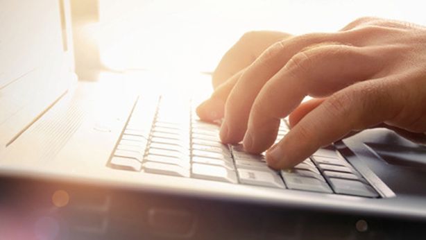 Conti correnti, le operazioni online superano quelle in filiale