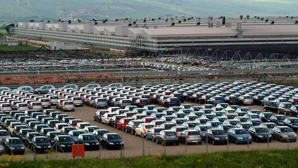 Mercato auto in crescita, solo l’Italia va male