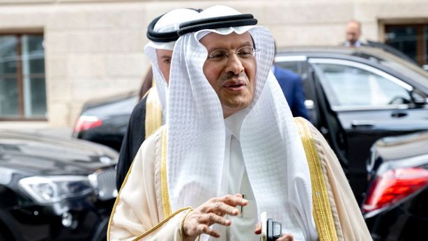 Petrolio: Arabia Saudita annuncia Nuovi Tagli alla Produzione
