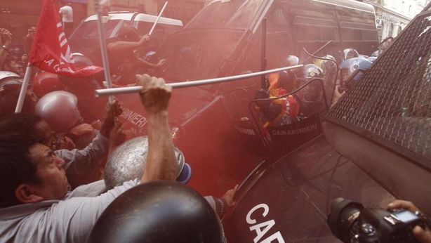Corteo per il diritto alla casa, Roma nel caos