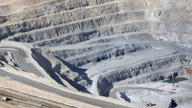 Calo materie prime, Glencore: taglio drastico della produzione