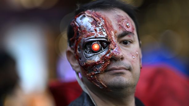 Musk mette in guardia sull’intelligenza artificiale