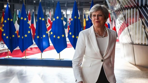 Brexit: rigettata richiesta May. Merkel e Juncker: “colloqui non falliranno”