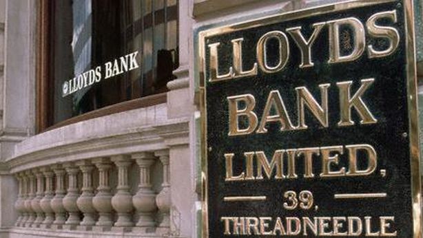 Lloyds, utili balzano +41%. Ma banca verso 9.000 tagli e chiusura 150 agenzie