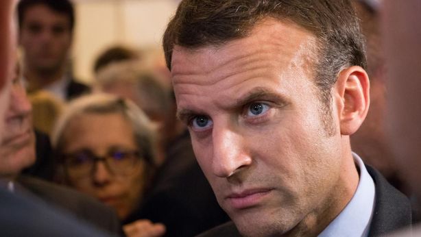 Francia: Fitch abbassa Outlook a negativo da stabile, in aumento rischi politica fiscale