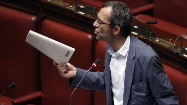 Riforme, primo sì. No al ritorno al Mattarellum