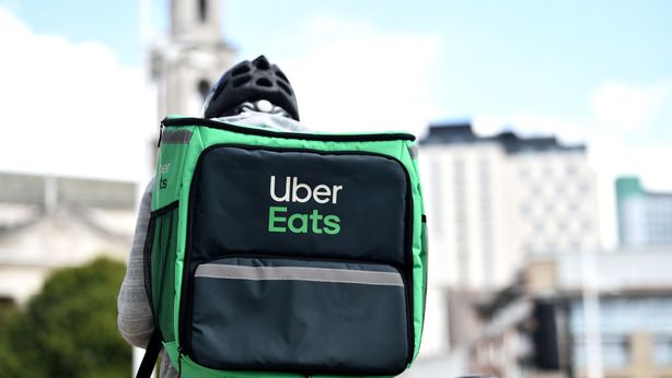 Uber Eats dice addio all’Italia. Cosa sta succedendo