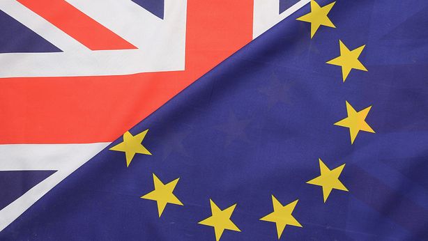 Alert Uk: rischio recessione anche con soft Brexit