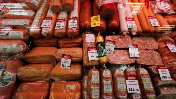 Russia: “distruzione di massa” di cibo sotto embargo. Polemica: “Schiaffo a povertà”