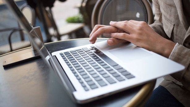 Bonus pc: ultimi giorni per il voucher da 500 euro, cosa fare per ottenerlo