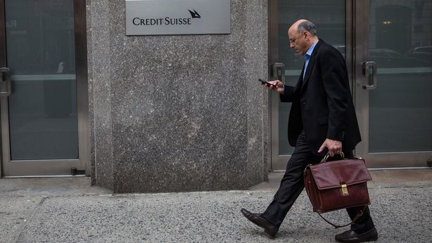 Sanzioni Usa, Credit Suisse precisa: asset russi riclassificati, non congelati