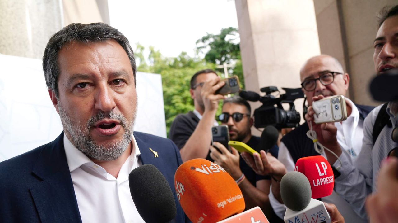Banche: per Salvini (Lega) grandi istituti di credito devono aiutare l’Italia