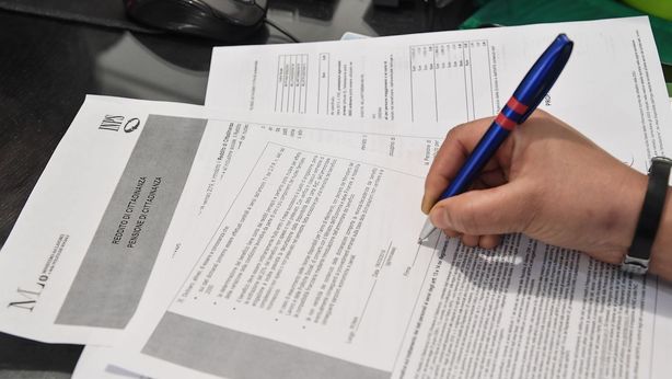 Chi perderà il reddito di cittadinanza ad agosto