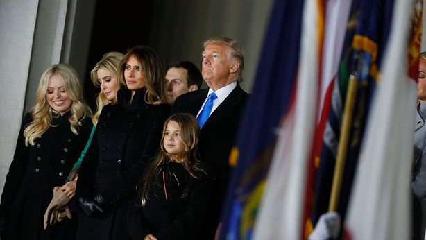 Trump sale al potere, mercati prendono tempo