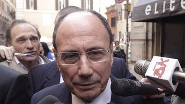 A Roma scontro perenne sull’ex premier