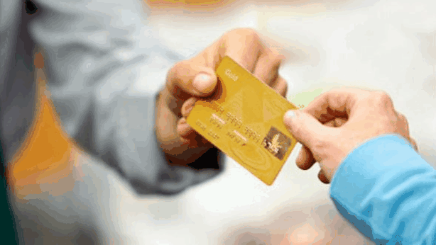POS obbligatorio, costerà 1.200 euro l’anno a imprese e autonomi