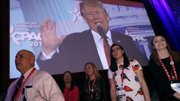 Trump osannato al CPAC, ma si aprono prime crepe coi Repubblicani