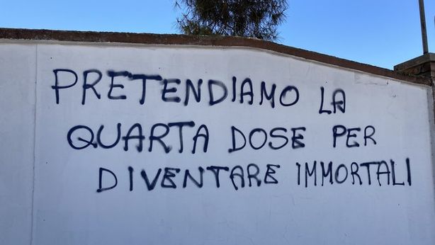Israele si prepara per la quarta dose