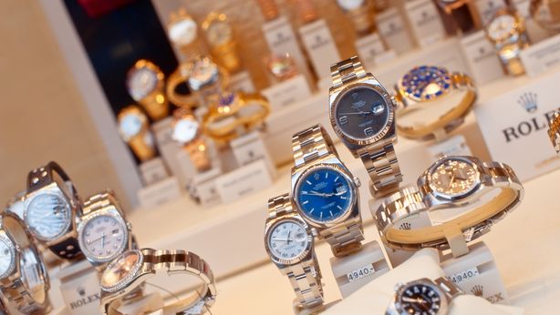 Orologi di lusso: snobbati dagli investitori, perdono lucentezza rispetto alle azioni