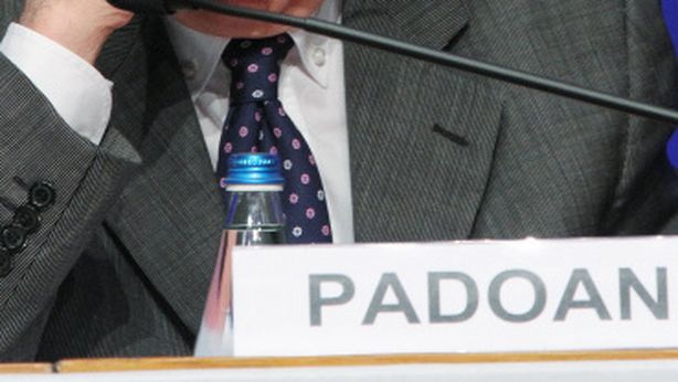 Padoan, utopia sul debito: “Deve scendere e scenderà nel 2016”