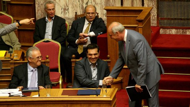 Borsa Milano brinda al compromesso iniziale Grecia