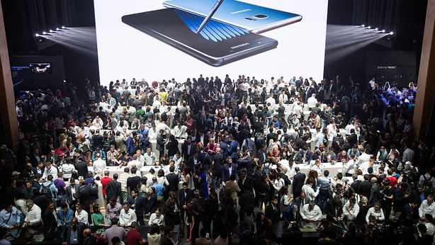Galaxy Note 7 a rischio esplosione, Samsung verso richiamo. Il video