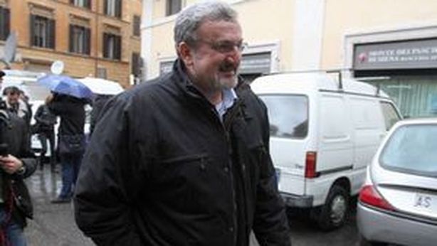 Grillo, scacco a Bersani: “Firma anche tu no a rimborsi”