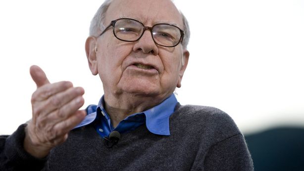 Buffett: continuate ad acquistare Treasuries e azioni