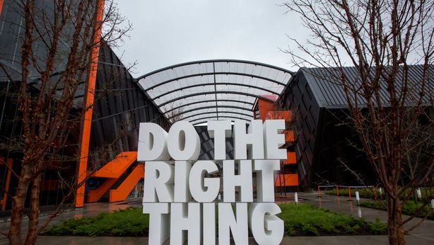 Per Nike e altre 55 grosse società Usa nessuna tassa federale nel 2020