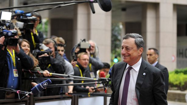 Inflazione ferma in Eurozona, piano Draghi non funziona