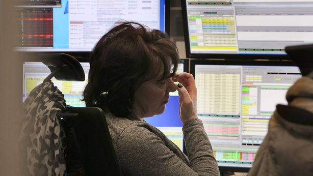 Borsa Milano cede un altro -2%, ora euro rischia quota $1,10