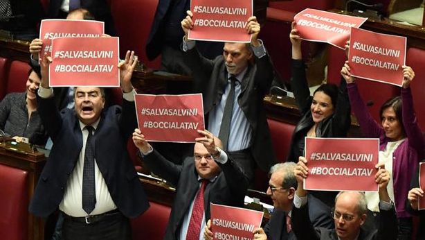 TAV: governo rinvia tutto. Pd attacca: “Voto di scambio con caso Diciotti”