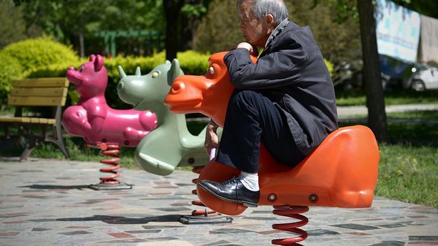 Cina, pessimismo sui Bond contagia anche le Borse
