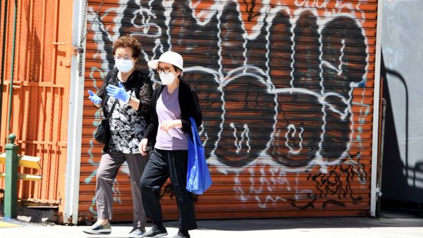 Usa, alcuni stati colpiti dalla seconda ondata: i contagi totali arrivano a 2 milioni