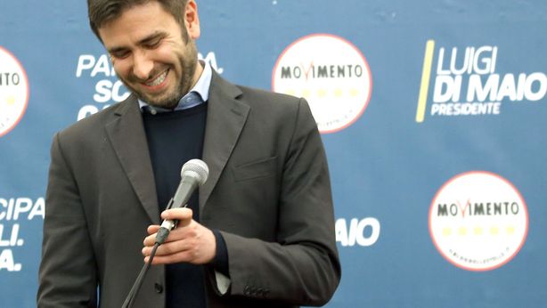 Elezioni, M5S apre alle alleanze ma Grillo frena