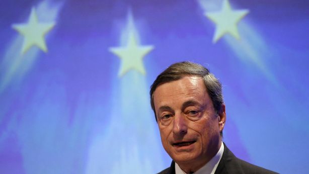 Renzi ha visto Draghi e Napolitano. Ferragosto in emergenza