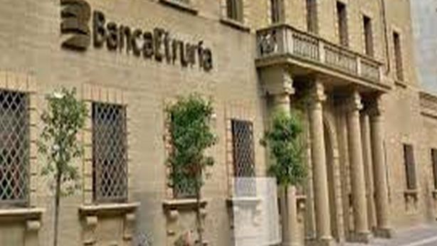 Banca Etruria: consiglieri e sindaci alla cassa